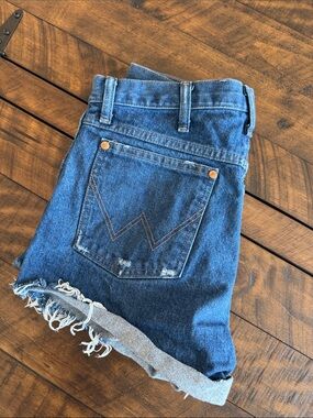 Wrangler Blue Denim Frayed-Hem Jean Shorts